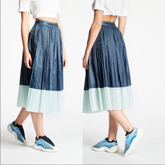NEW Adidas | Pleated MIDI Skirt Legacy Blue - Picture 4 of 6